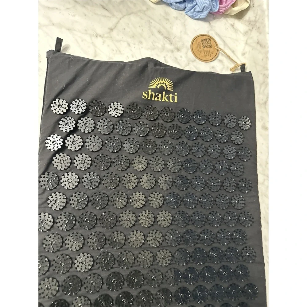 Shakti Mat Acupressure Mat 2.0 Shakti Mat Level 2 - Black 29in x 16in
